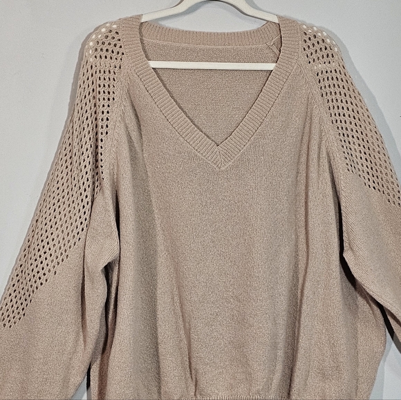 SHEIN V-Neck Soft Sweater Beige NEW Size 7XL - Picture 2 of 5